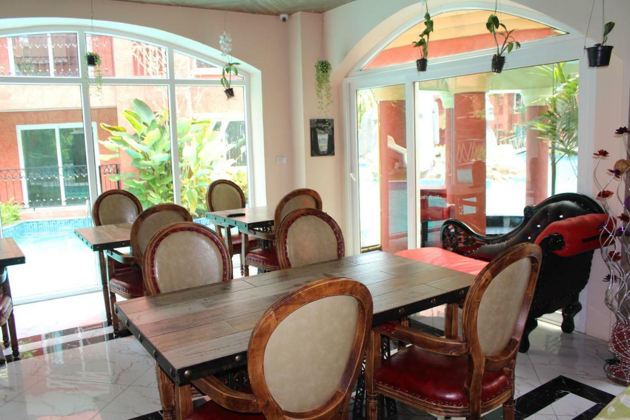 Seven Seas Dream Pangsapuri Pantai Jomtien